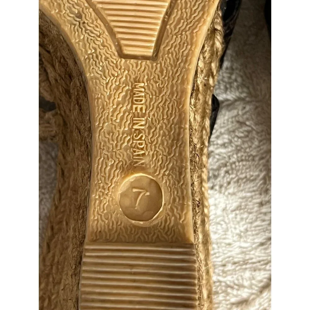 André Assous Women's Espadrille Wedge Sandals Size 7 Black & Natural Leather